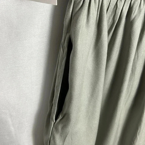 JAPNA green button down midi dress with self tie . Rolled  sleeve safari look - Picture 9 of 12